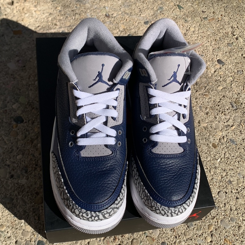 New Jordan 3  Retro Georgetown Size  7Y / 8.5 women - Picture 3 of 15